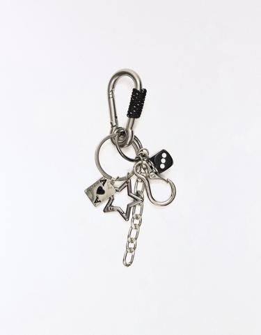 Bershka Брелок «игральная кость» купить с доставкой.