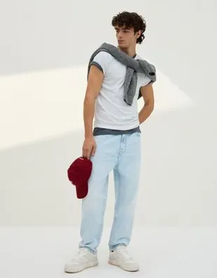 Джинсы свободного кроя- Заказать в России