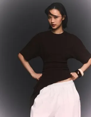 Футболка с короткими рукавами и сборками- Заказать в России