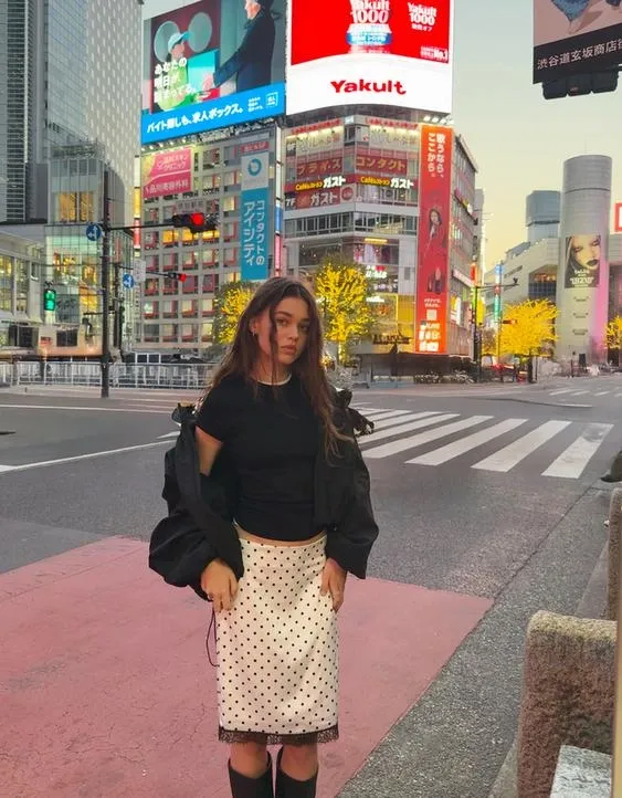 Мини-юбка из сатина- Заказать в России