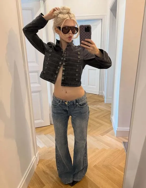 Джинсы свободного кроя клеш с низкой посадкой- Заказать в России