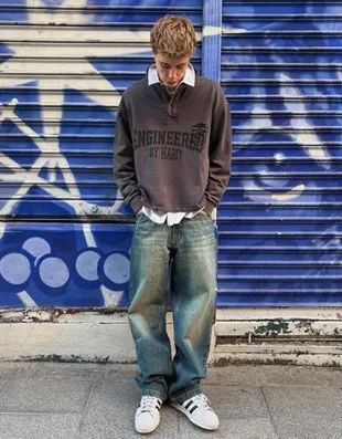 Джинсы свободного кроя