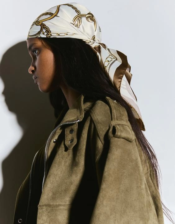 Сатиновый платок с принтом- Заказать в России