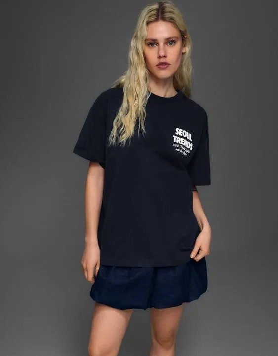 Футболка с короткими рукавами и принтом- Заказать в России