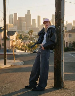 Bershka Джинсы-бойфренды с низкой посадкой из вельветовой ткани купить с доставкой.