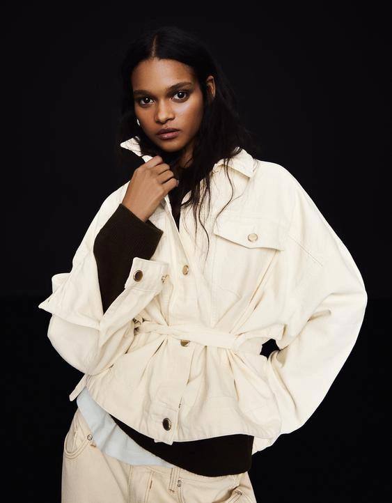 Bershka Джинсовая куртка оверсайз