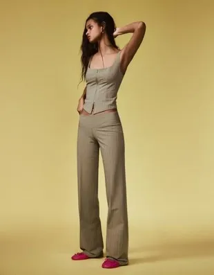 Брюки с широким поясом и низкой посадкой- Заказать в России