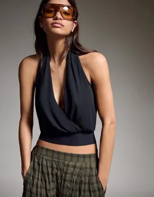 Топ с запахом и горловиной халтер- Заказать в России