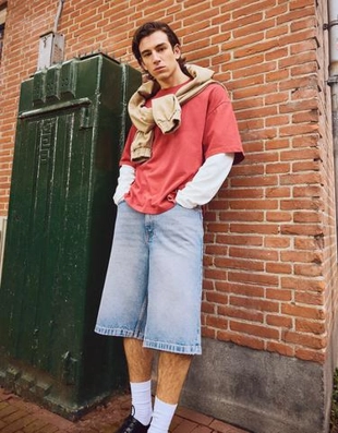 Bershka Джинсовые шорты свободного кроя