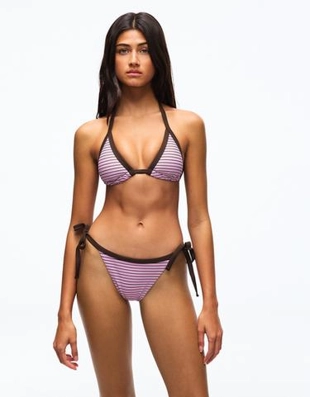 Плавки-бикини бразильяно с контрастными деталями- Заказать в России