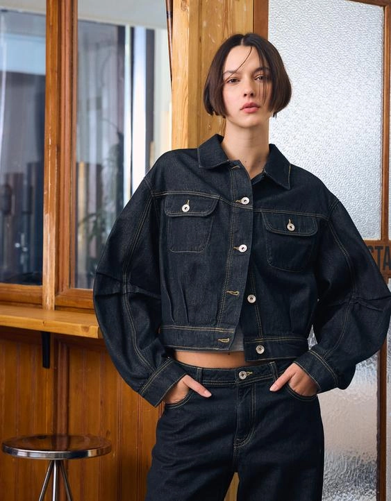 Bershka Укороченная джинсовая куртка объемного кроя