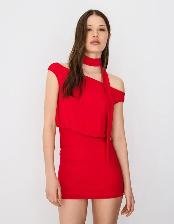 Мини-платье с вырезом «Кармен»- Заказать в России