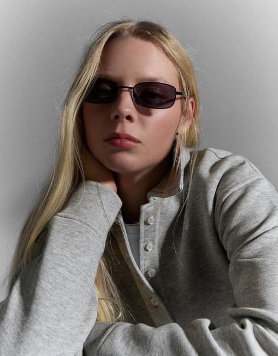 Bershka Солнцезащитные очки в прямоугольной оправе