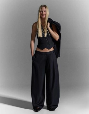 Bershka Брюки из струящейся ткани с запахом