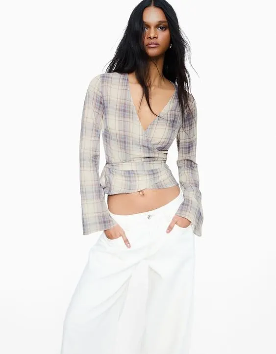 Блузка с запахом и принтом- Заказать в России