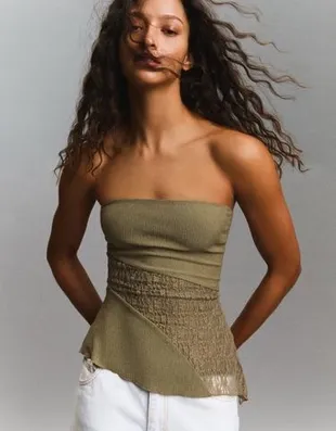 Кружевной топ бандо асимметричного кроя- Заказать в России