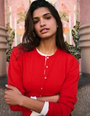 Кардиган с круглым вырезом на пуговицах- Заказать в России