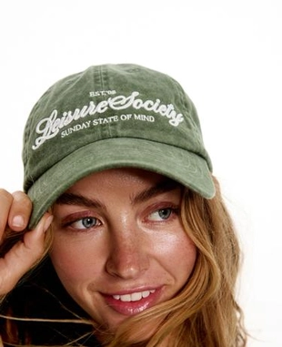 Bershka Кепка с вышивкой купить с доставкой.