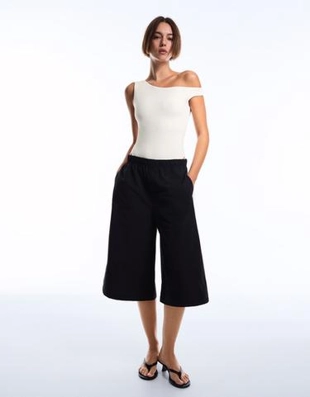 Bershka Боди асимметричного кроя с бретелью и сборками купить с доставкой.