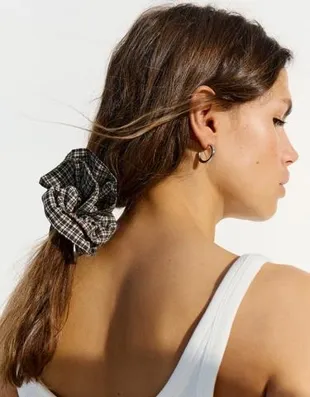 Набор из 2 швейцарских вышитых резинок для волос