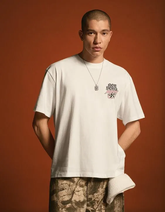 Футболка с короткими рукавами и принтом- Заказать в России