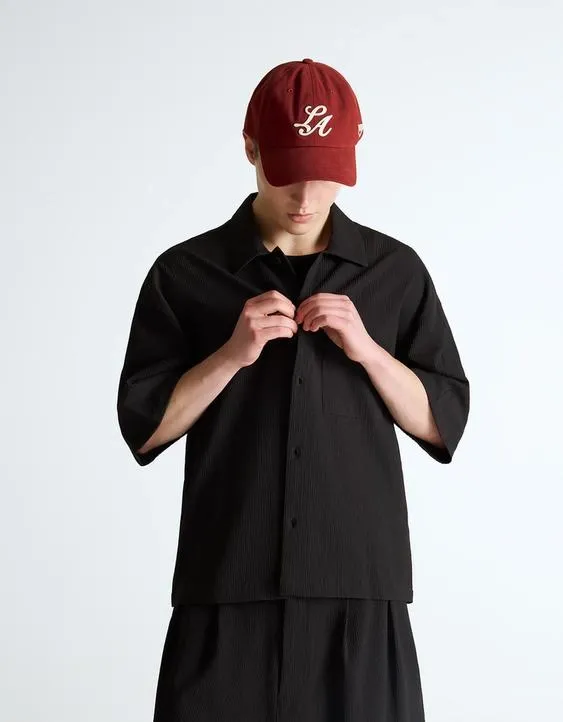 Рубашка геометрического кроя с короткими рукавами и складками- Заказать в России