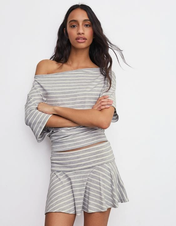 Bershka Мини-юбка с отворотом и двойным поясом