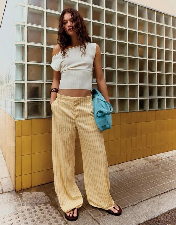 Bershka Брюки из струящейся ткани в полоску