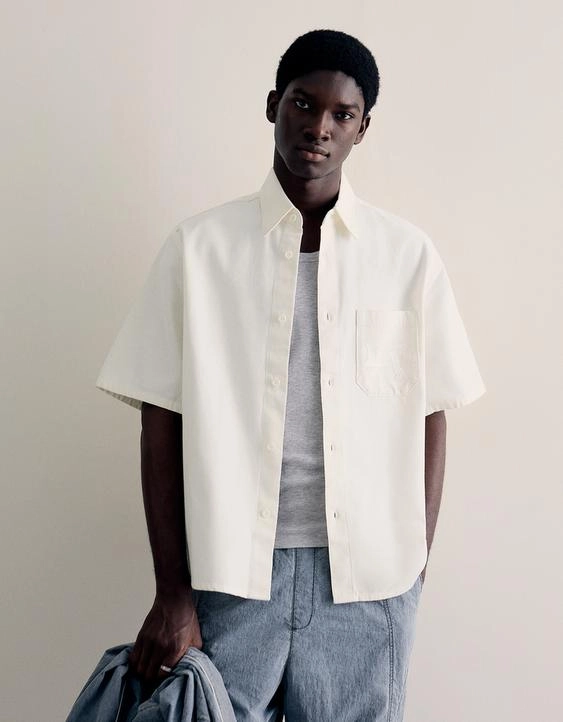 Bershka Рубашка геометрического кроя с короткими рукавами и вышивкой