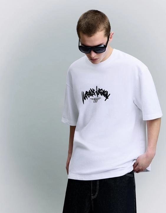 Bershka Футболка с принтом