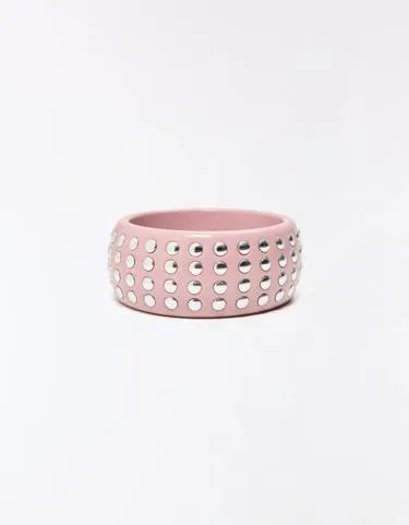 Широкий браслет с заклепками