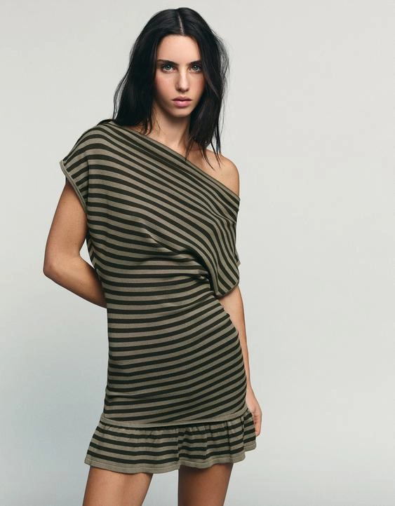 Bershka Мини-платье с вырезом-лодочкой