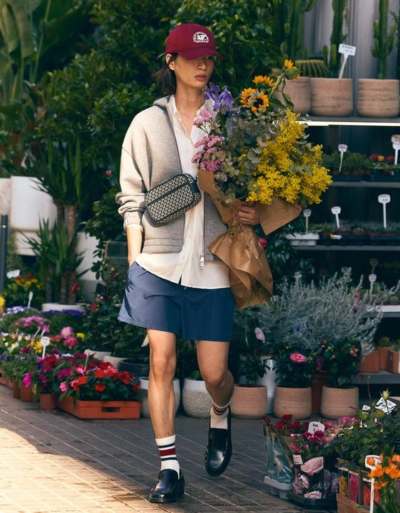 Bershka Сумка с монограммой и ремнем через плечо