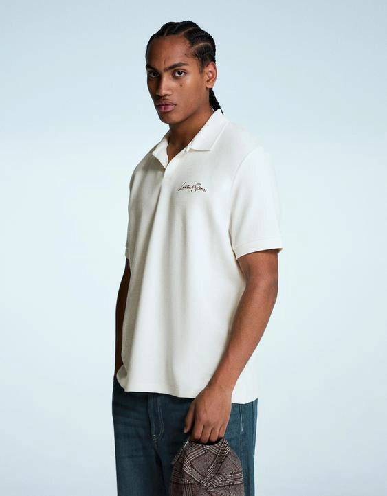 Bershka Поло с короткими рукавами и вышивкой