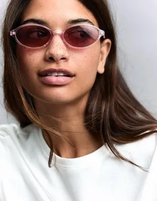 Солнцезащитные очки в овальной пластиковой оправе- Заказать в России