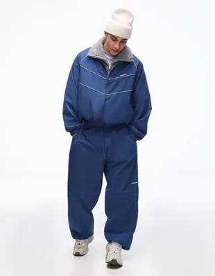 Высокотехнологичные объемные брюки свободного кроя- Заказать в России