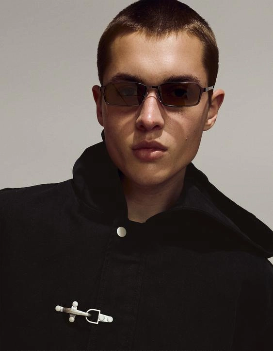 Bershka Солнцезащитные очки в прямоугольной оправе