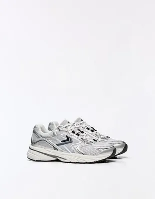 Кроссовки с контрастными вставками- Заказать в России