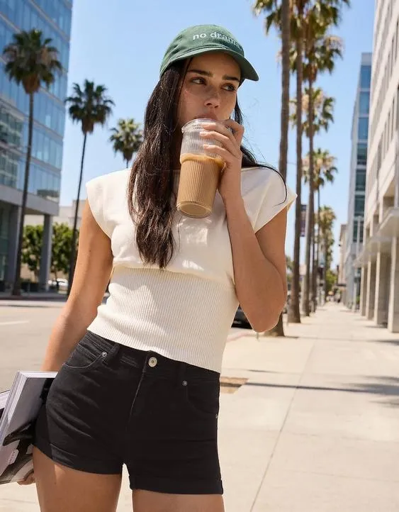 Джинсовые шорты с отворотами- Заказать в России