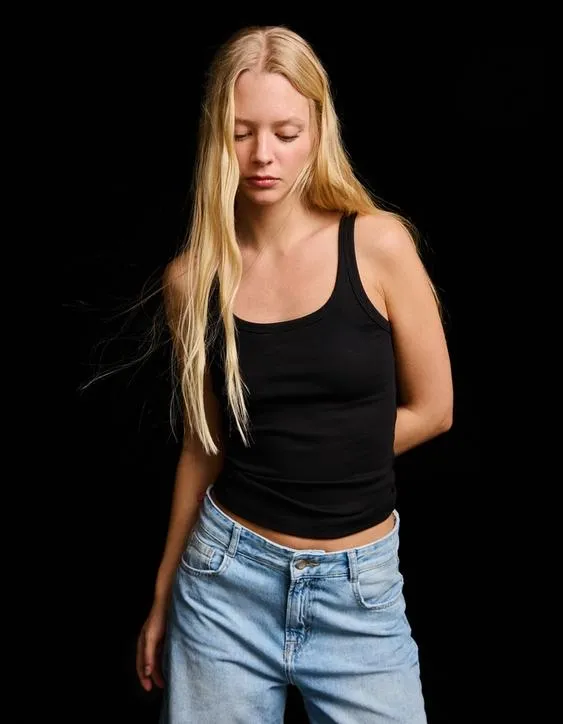 Топ на бретелях в рубчик- Заказать в России