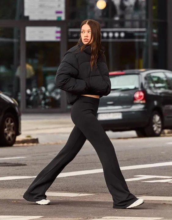 Расклешенные брюки из мягкой ткани с модалом- Заказать в России