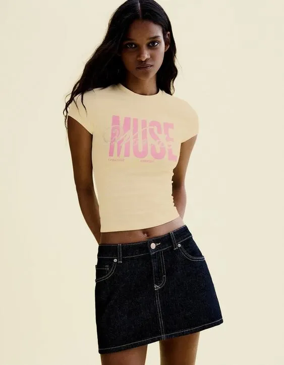 Футболка с короткими рукавами и отделкой strass