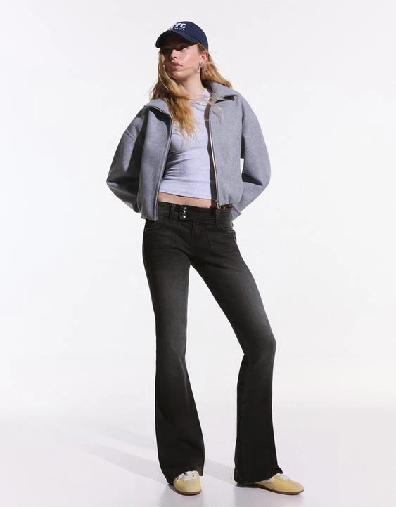 Bershka Расклешенные джинсы с низкой посадкой купить с доставкой.