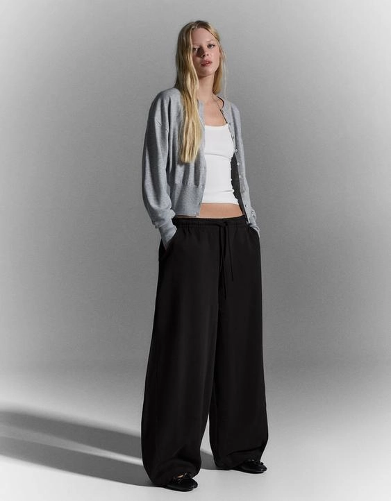 Bershka Брюки BARREL из мягкой ткани с фиксаторами