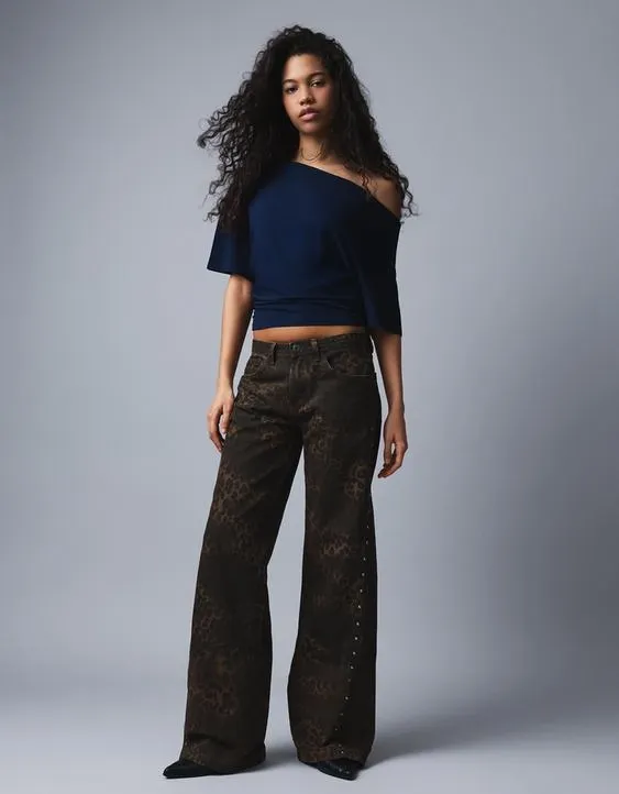 Футболка асимметричного кроя с короткими рукавами- Заказать в России