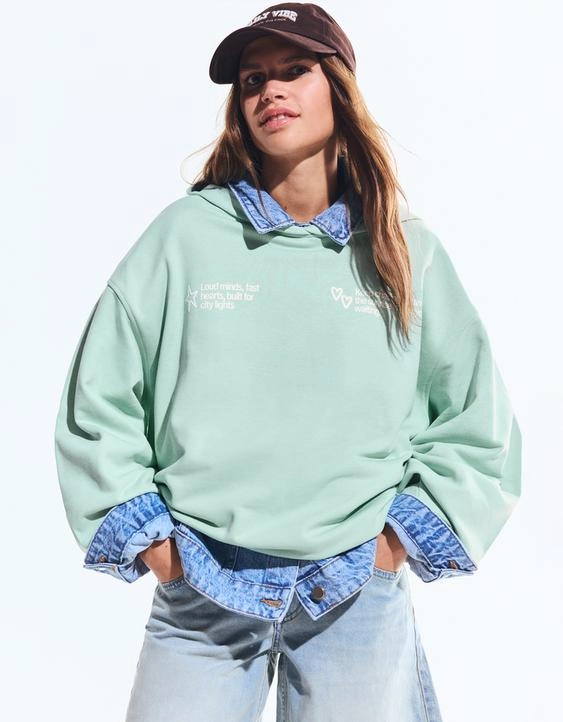 Bershka Худи с принтом