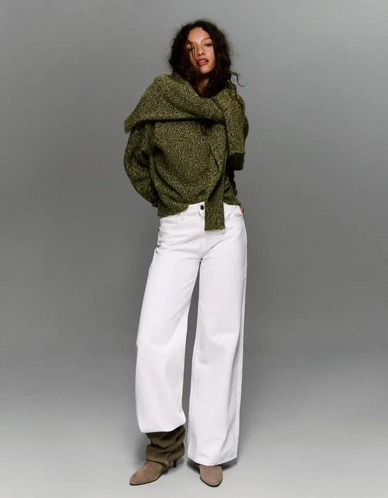 Джинсы с широкими штанинами