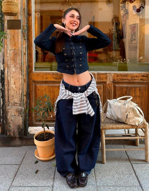 Bershka Джинсы BARREL свободного кроя с низкой посадкой