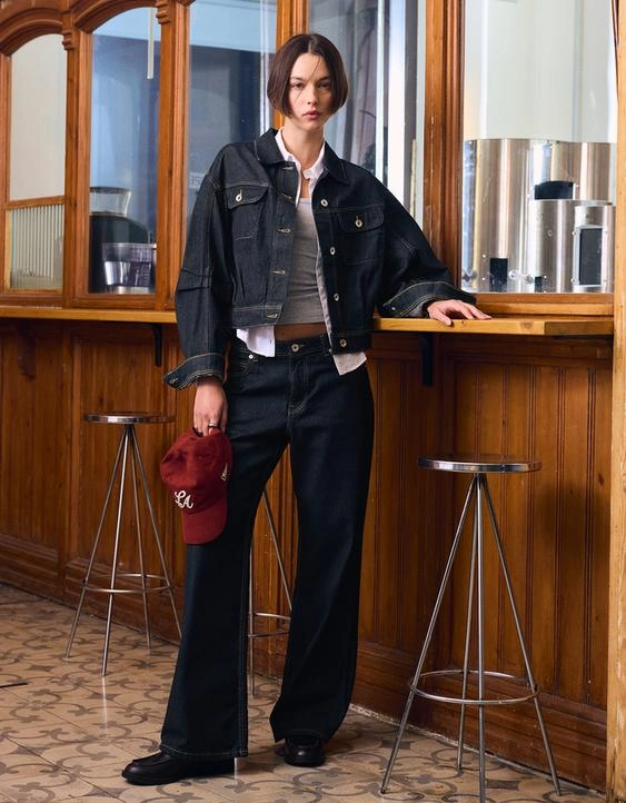 Bershka Джинсы свободного кроя со средней посадкой