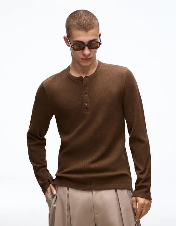 Футболка хенли с длинными зауженными рукавами- Заказать в России